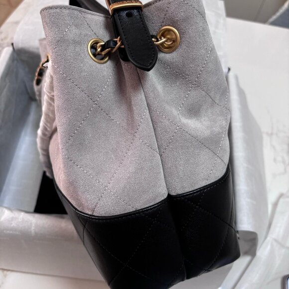 Chanel Fashion Women's Shoulder Bag - Picture 3 of 8